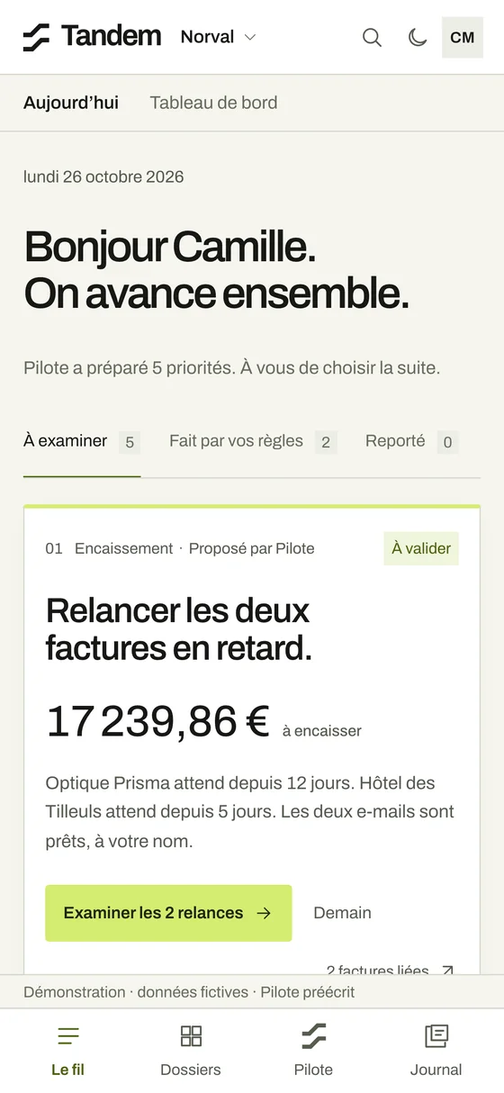 Tandem sur téléphone : le travail préparé ce matin, dont deux factures en retard à relancer.